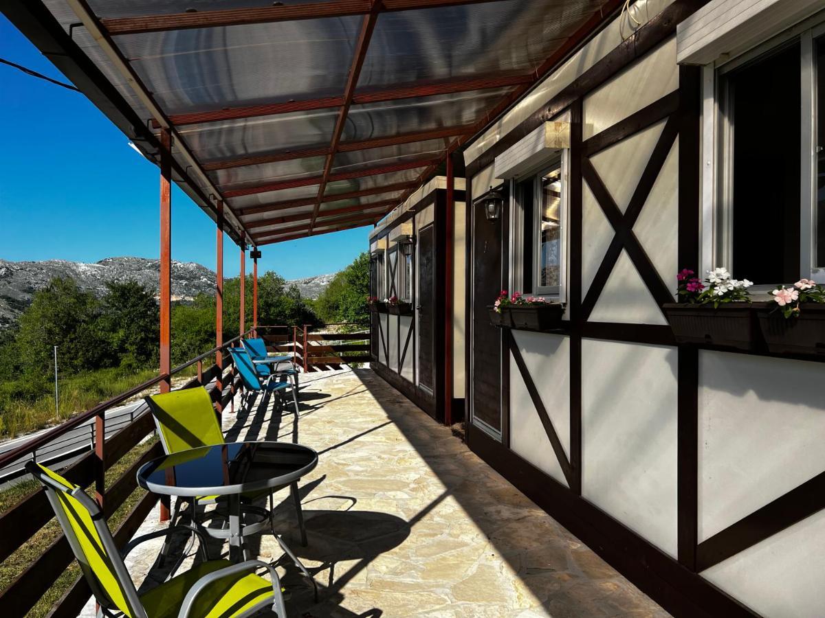 Njegusi Glamping Lovcen 빌라 외부 사진